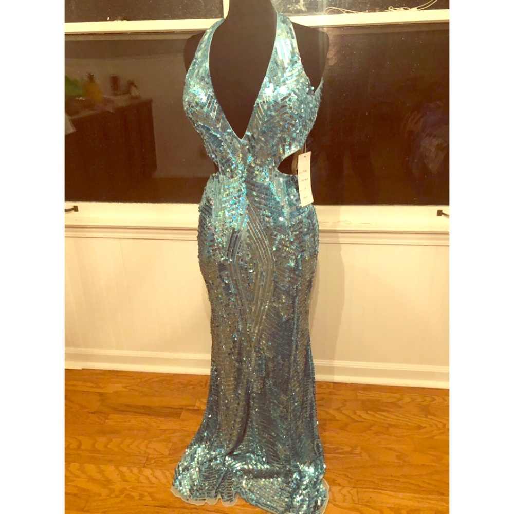 Primeaveria Prom gown sequined from head to toe